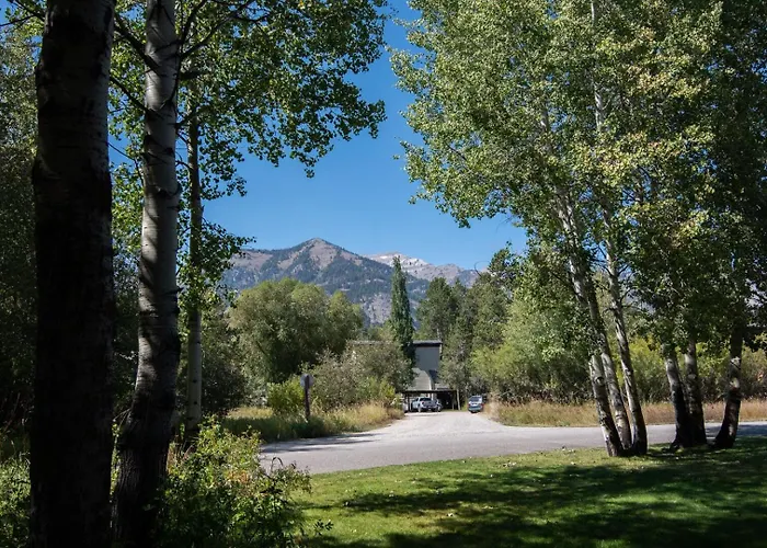 Villa Rmr: Cinquefoil 1612 In The Aspenswilsonwy